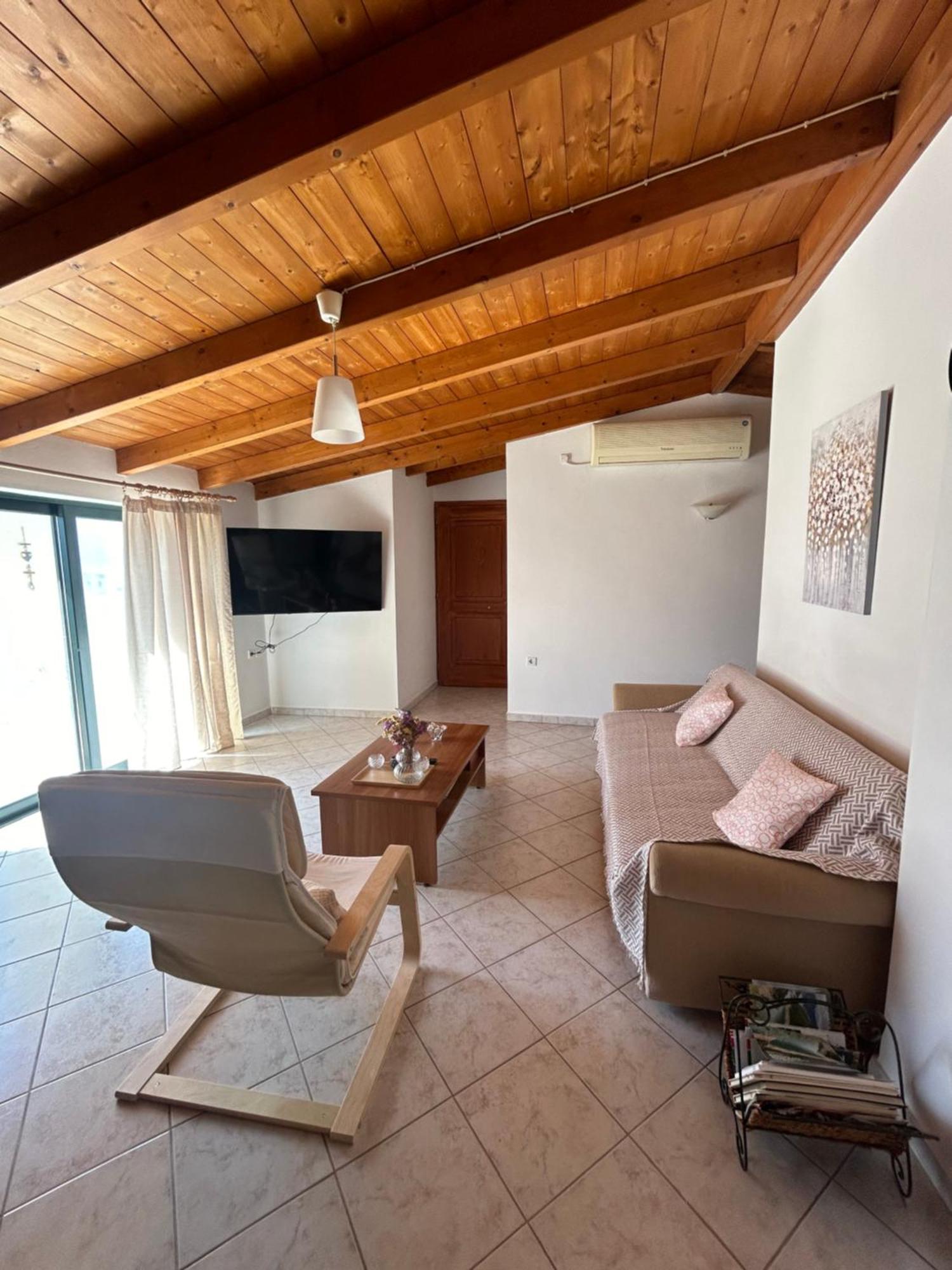 נפפקטוס Lena S Apartment מראה חיצוני תמונה